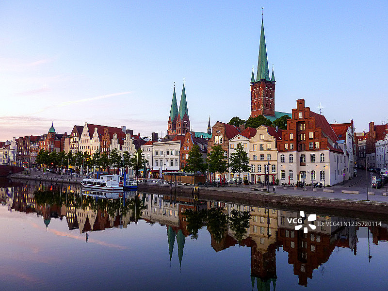 旅游河和历史中心Lübeck，德国图片素材