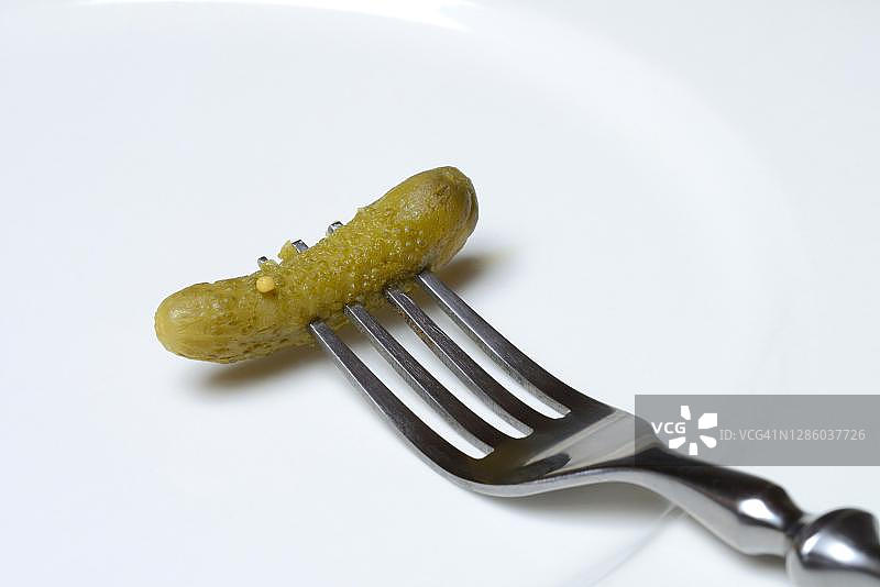 餐叉配黄瓜，德国图片素材