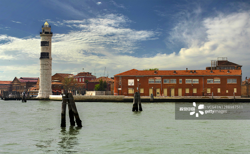 威尼斯泻湖的法拉迪慕拉诺灯塔图片素材