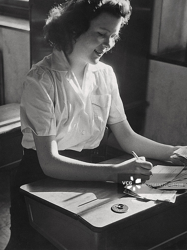 女高中生会计1944年图片素材