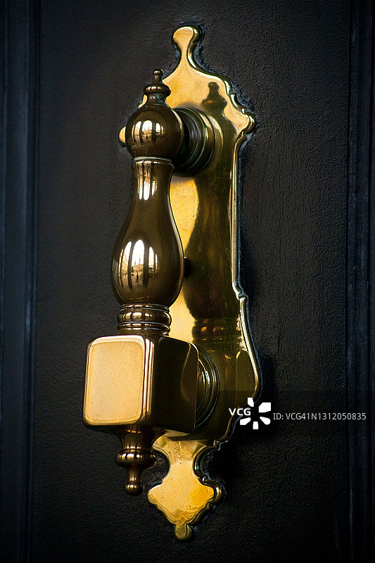 金色古黄铜门环图片素材