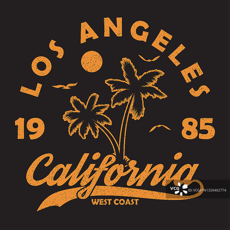 加州，洛杉矶——设计服装，t恤的排版。印有棕榈树、海鸥和太阳的服装图案。向量图片素材