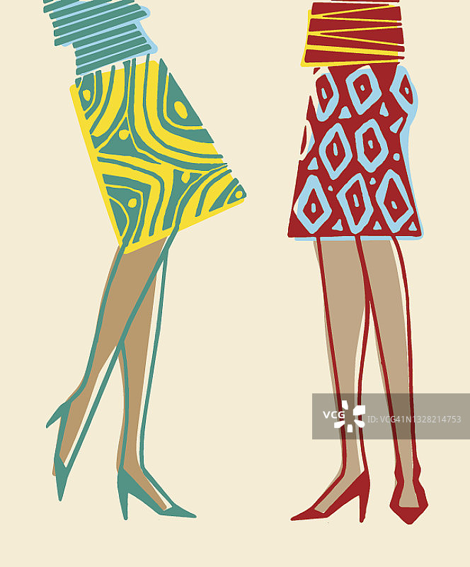 两个穿裙子和高跟鞋的女人图片素材