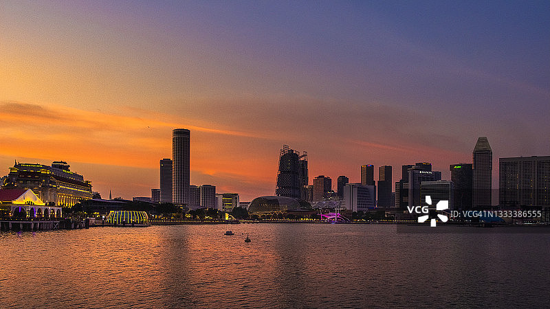 新加坡滨海湾的日落图片素材