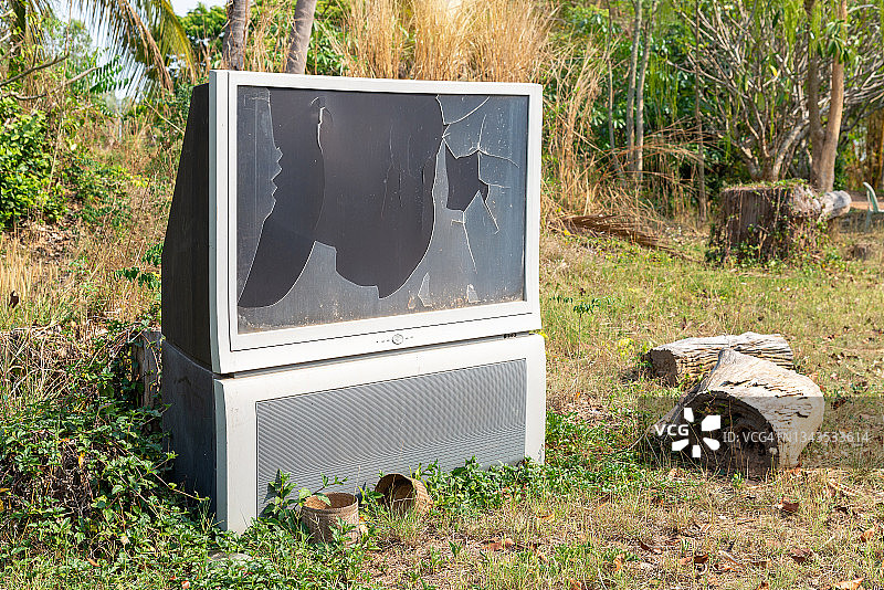 旧电视机坏了，图片素材