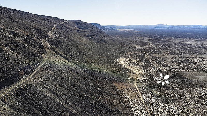 未来之路，内华达州的沙漠之路图片素材