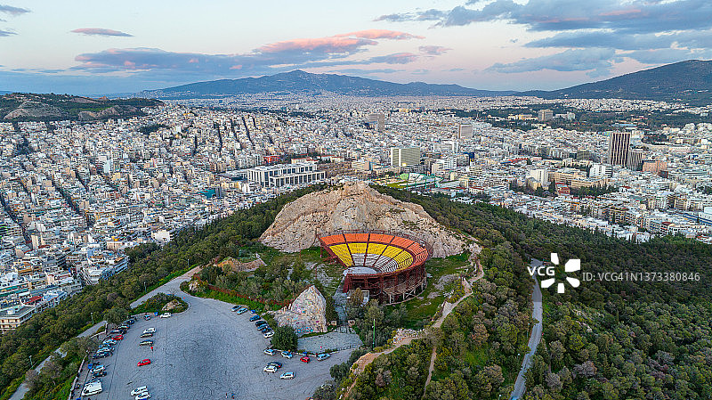 希腊雅典Lycabettus山上露天剧场的航拍照片图片素材