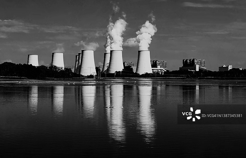 燃煤发电站Jänschwalde(勃兰登堡，德国)图片素材
