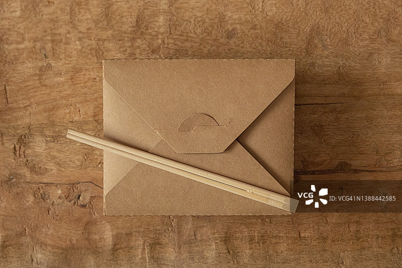 零浪费食品盒与木筷子图片素材