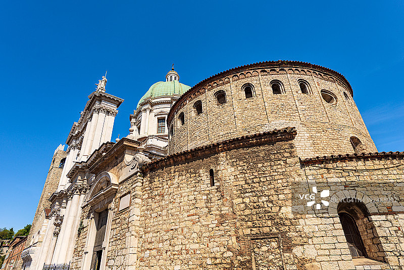 意大利伦巴第的圣玛丽亚亚松塔-布雷西亚新旧大教堂图片素材