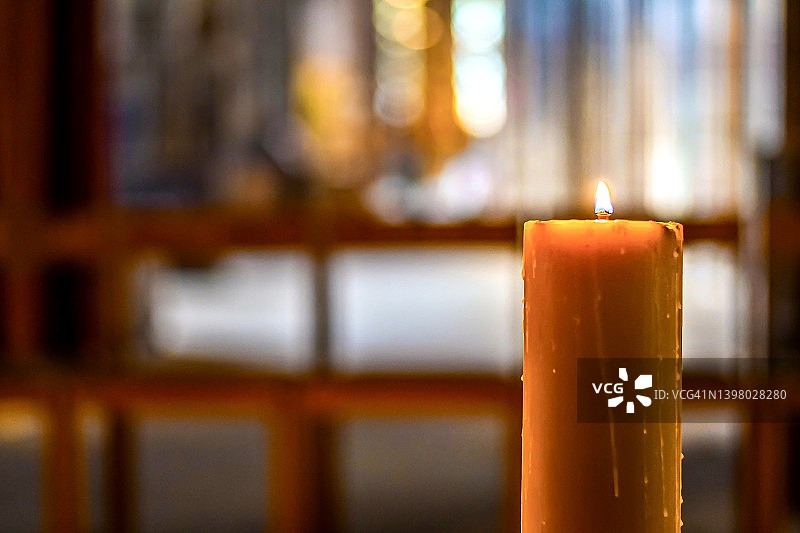 《教堂里的蜡烛》特写图片素材