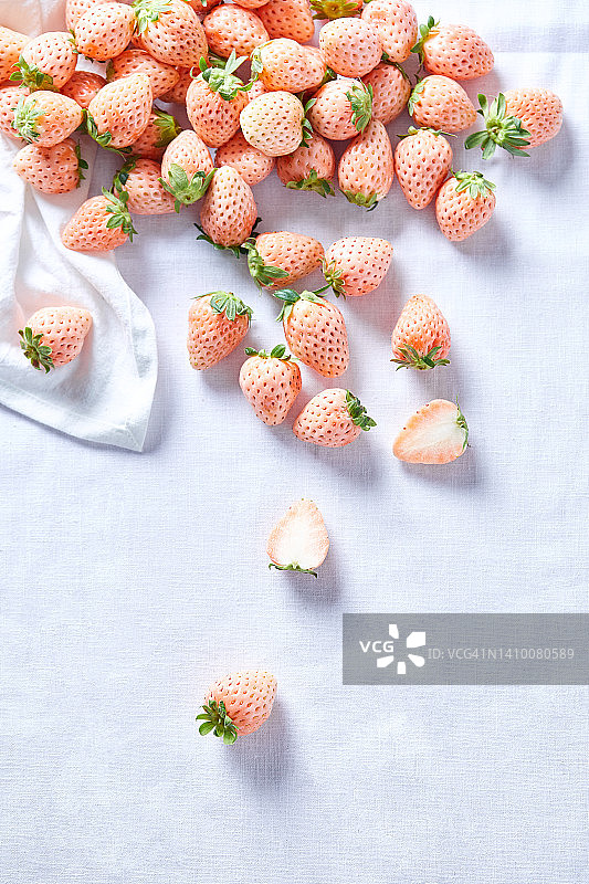 草莓，白色，健康食品，新鲜，雪草莓图片素材
