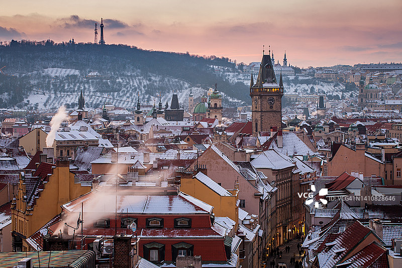 布拉格冬季的历史中心图片素材