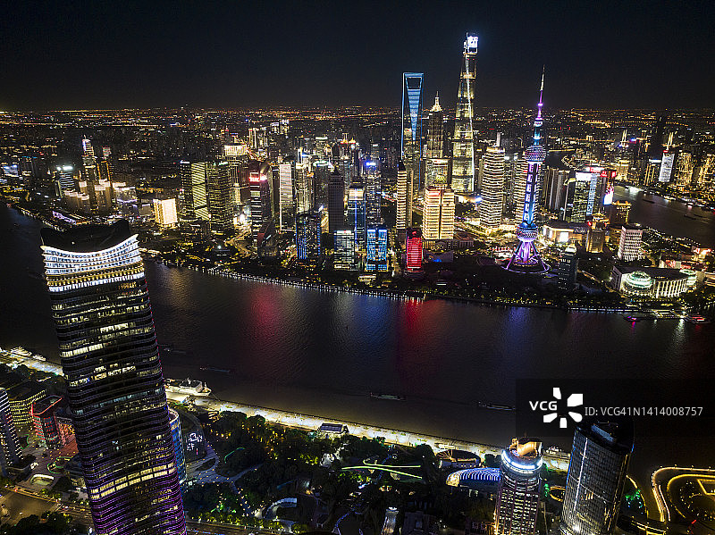 日落时分的上海陆机嘴金融区鸟瞰图图片素材