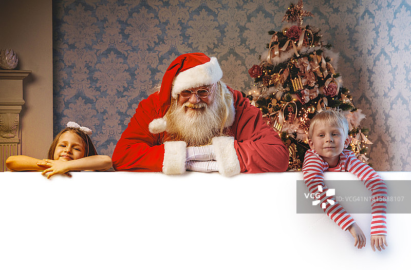 圣诞老人与空白空白的白色海报图片素材