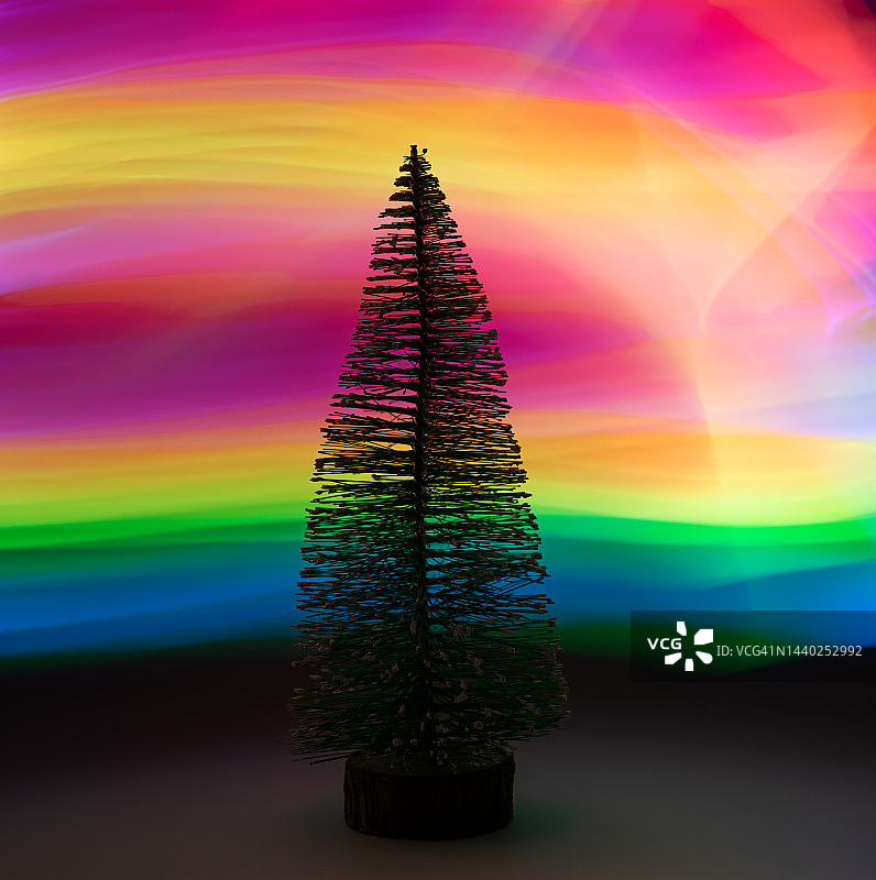 彩绘圣诞树，圣诞概念图片素材
