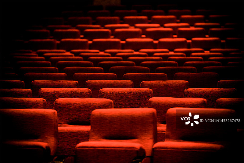 剧院、歌剧院、音乐厅、电影院的红色观众席图片素材