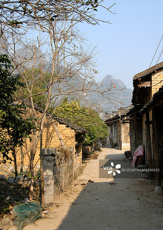 中国漓江附近的一个小村庄图片素材