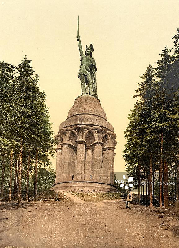 德国北莱茵-威斯特伐利亚州德莫尔德附近的赫尔曼纪念碑，19世纪90年代的彩色照片图片素材