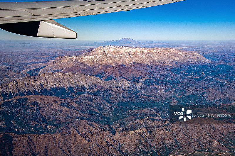 从南面的飞机上俯瞰阿拉达格勒国家公园图片素材