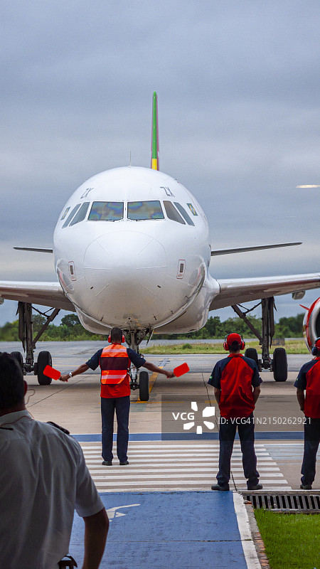 巴西，库亚巴机场的飞机图片素材