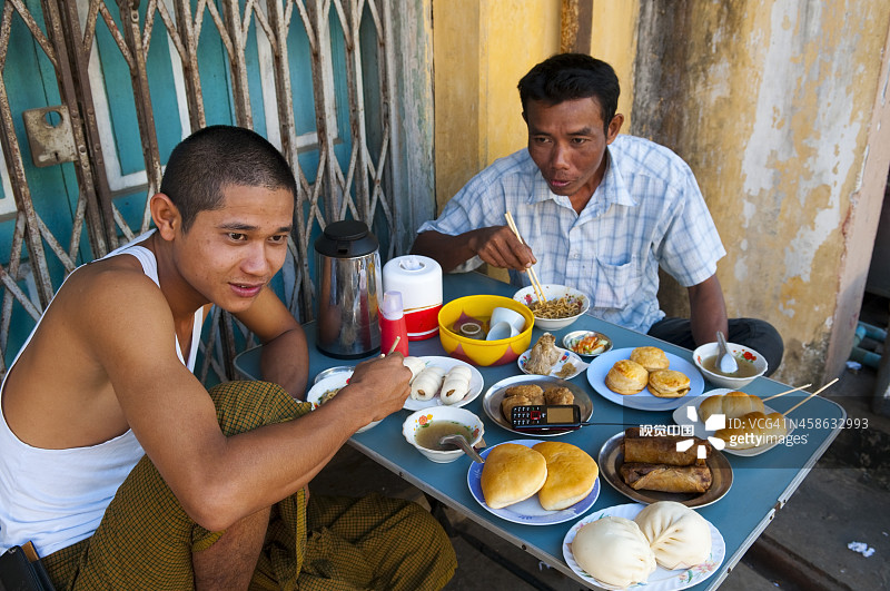 缅甸毛淡棉的缅甸早餐图片素材
