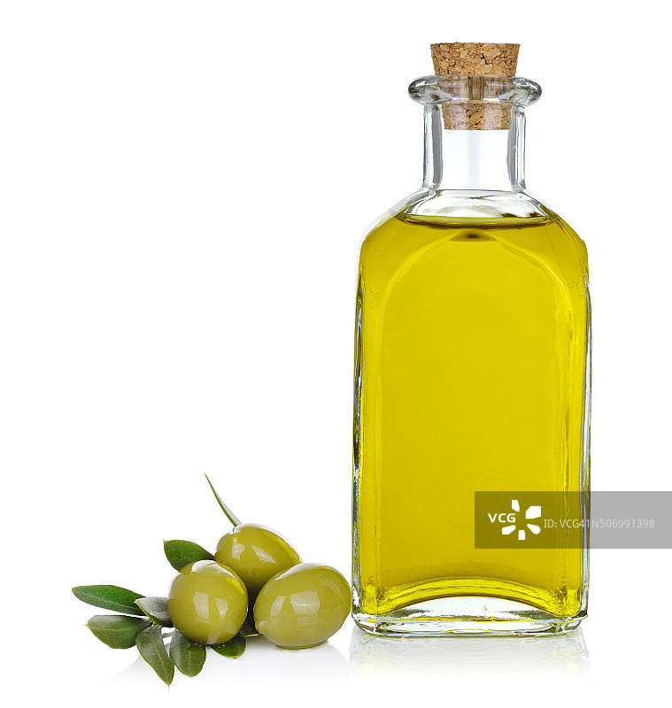 一瓶橄榄油加橄榄白葡萄酒图片素材