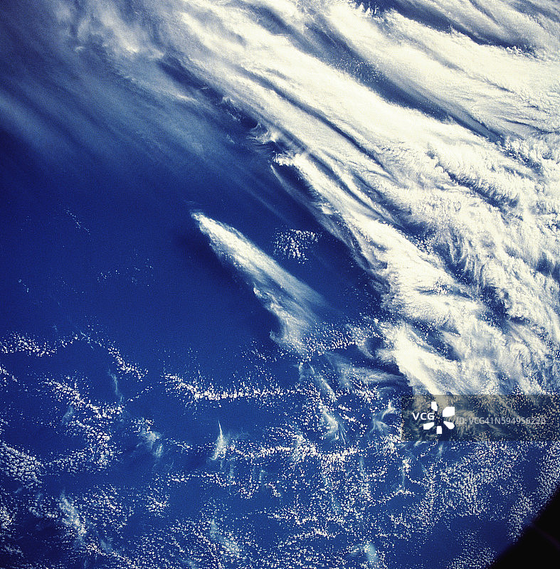 太平洋上空的低地球轨道云图图片素材