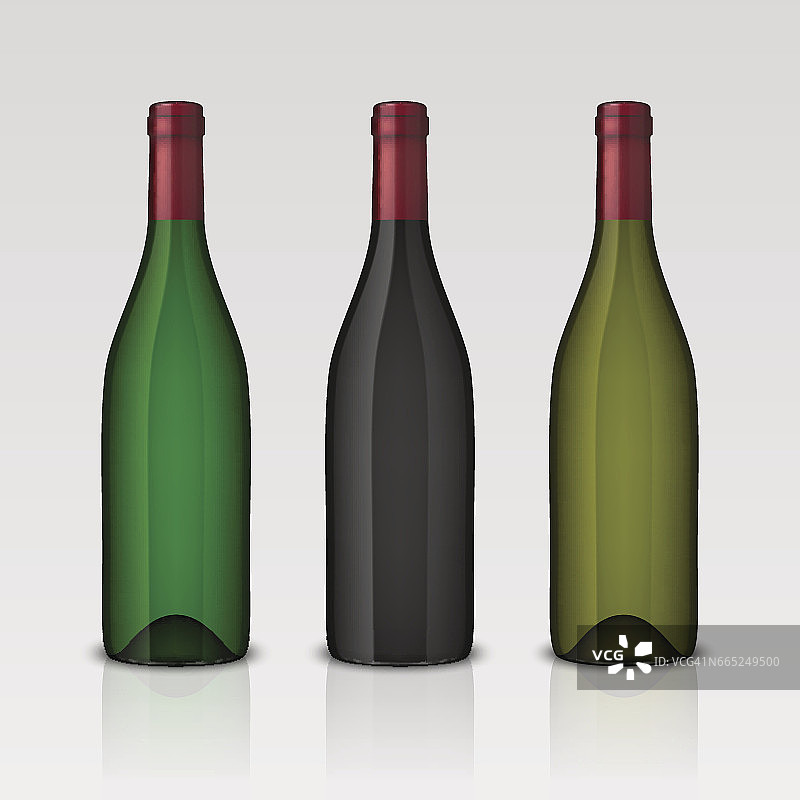 设置3个真实的矢量酒瓶没有标签孤立在白色背景。EPS10中的设计模板图片素材