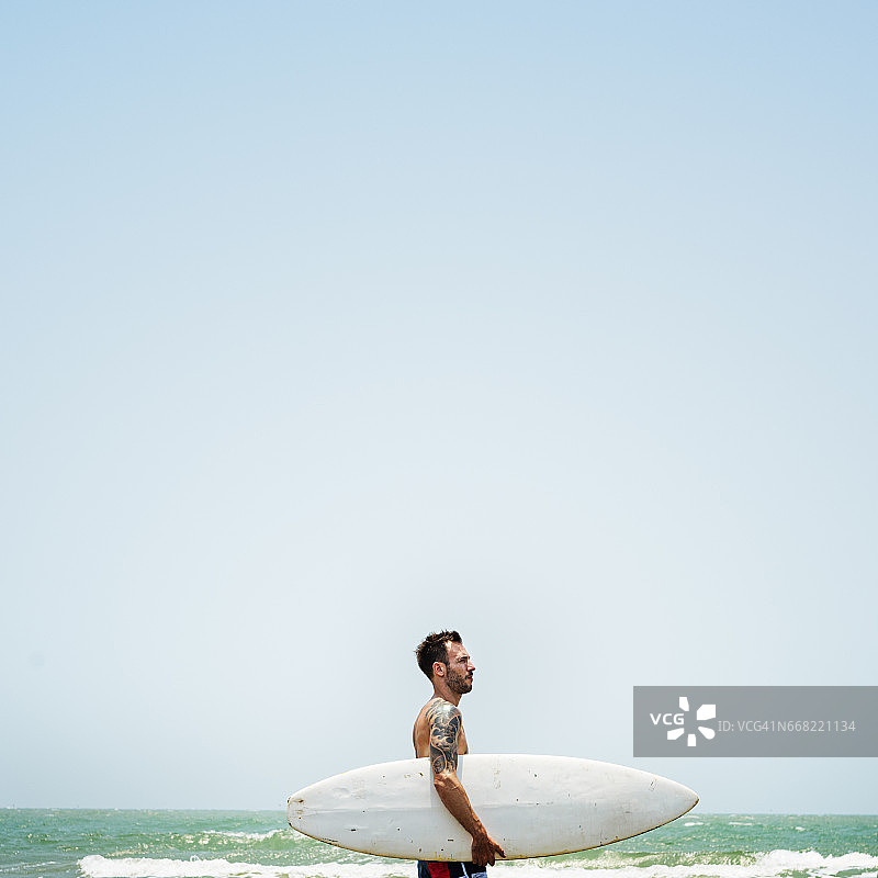 曼海滩暑假度假冲浪概念图片素材