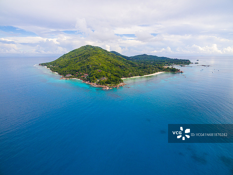 航拍:塞舌尔拉迪戈岛海岸线图片素材