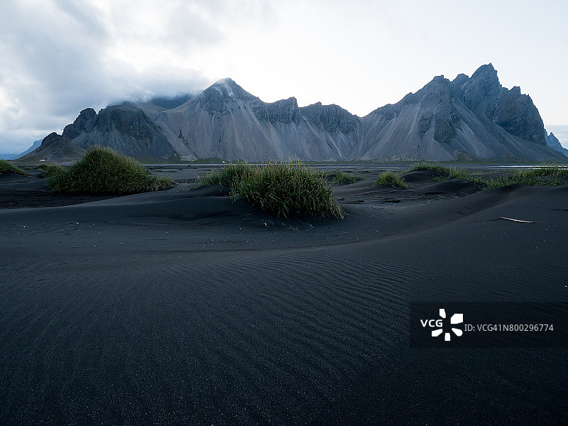 Vesturhorn山和黑色沙丘，冰岛图片素材