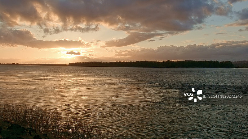 壮丽的日落在I84哥伦比亚河峡谷俄勒冈114图片素材