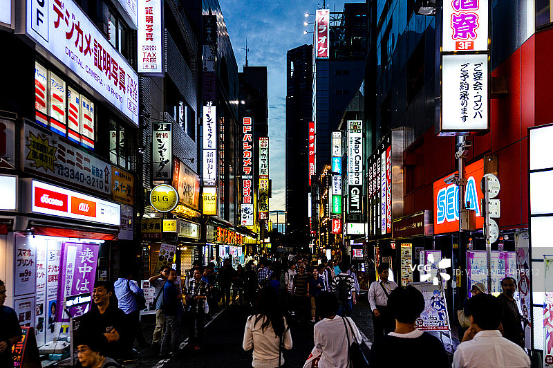 东京街景-新宿夜景图片素材