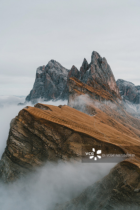 风景优美的塞塞达山在白云石图片素材