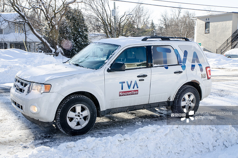 冬季TVA电视频道卡车的侧视图图片素材