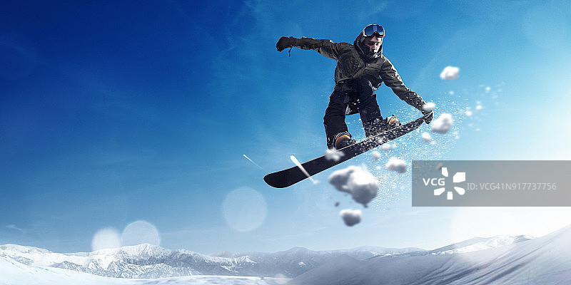 男子极限自由式滑雪跳台图片素材