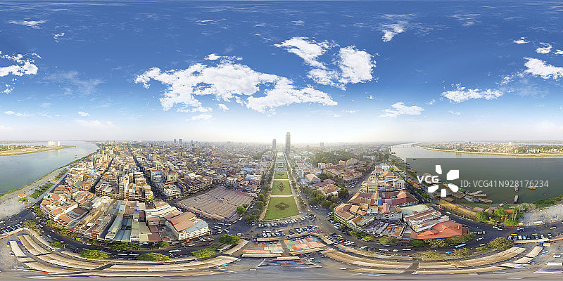从空中俯瞰柬埔寨金边的自由公园图片素材