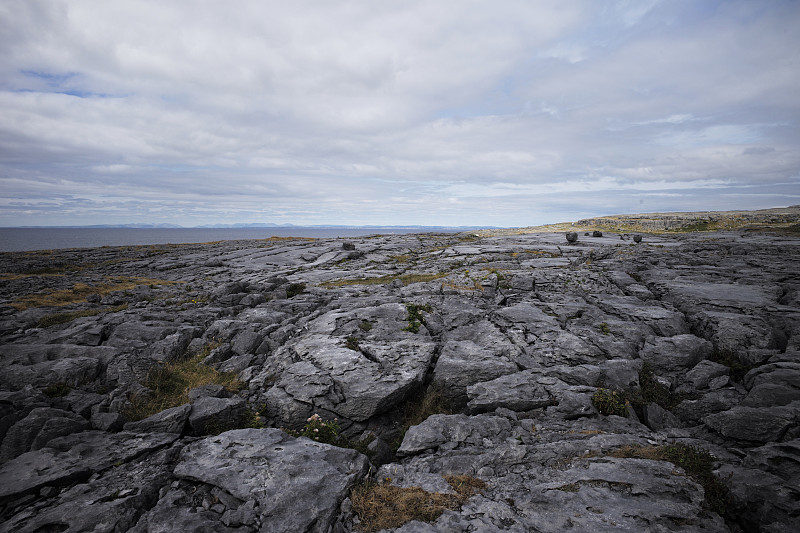 岩石平台-爱尔兰巴伦国家公园海岸图片素材