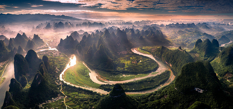 桂林喀斯特壮观自然美景图片下载