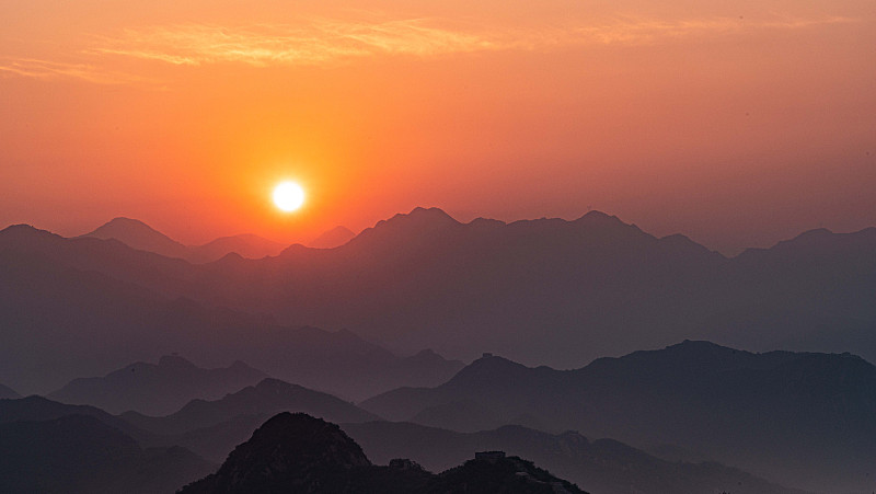 大暑 Sunrise of The Great Wall图片素材