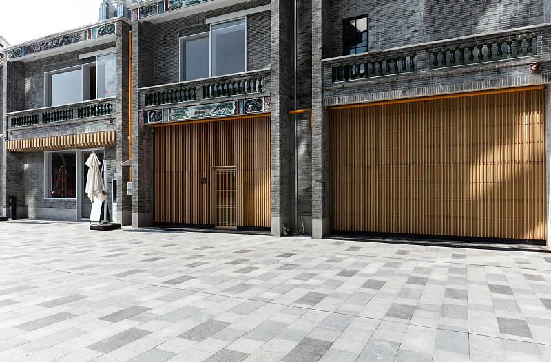 广州珠江新城古建筑地面散步道地面图片素材