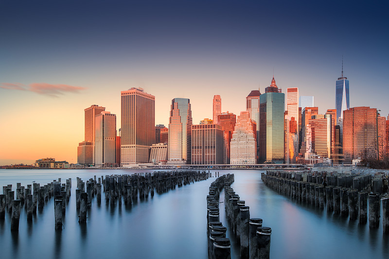 美国纽约，日落和曼哈顿全景图片下载