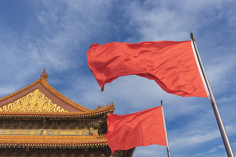 北京天安门城楼和红旗图片素材