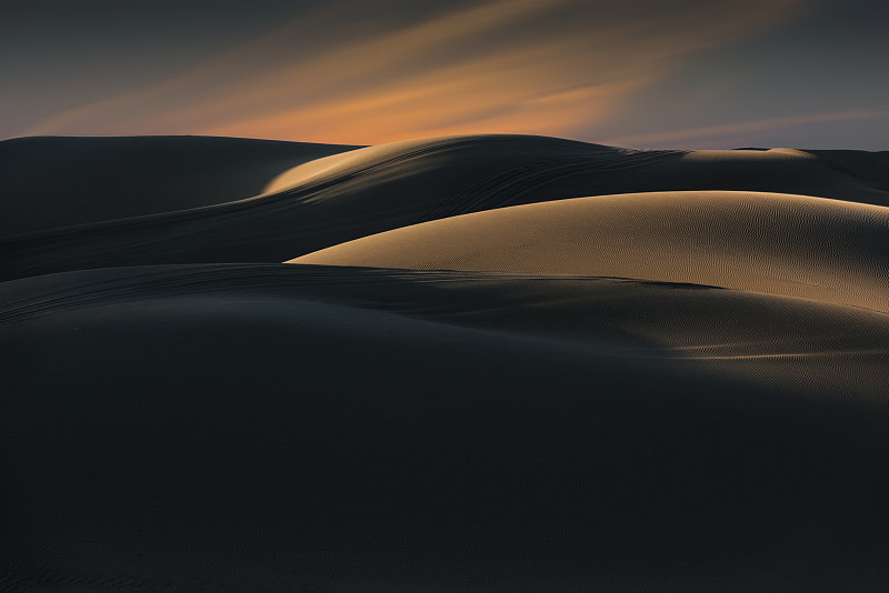 内蒙古阿拉善沙漠晨光图片下载