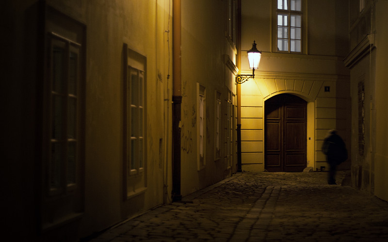 捷克共和国布拉格的夜街图片素材