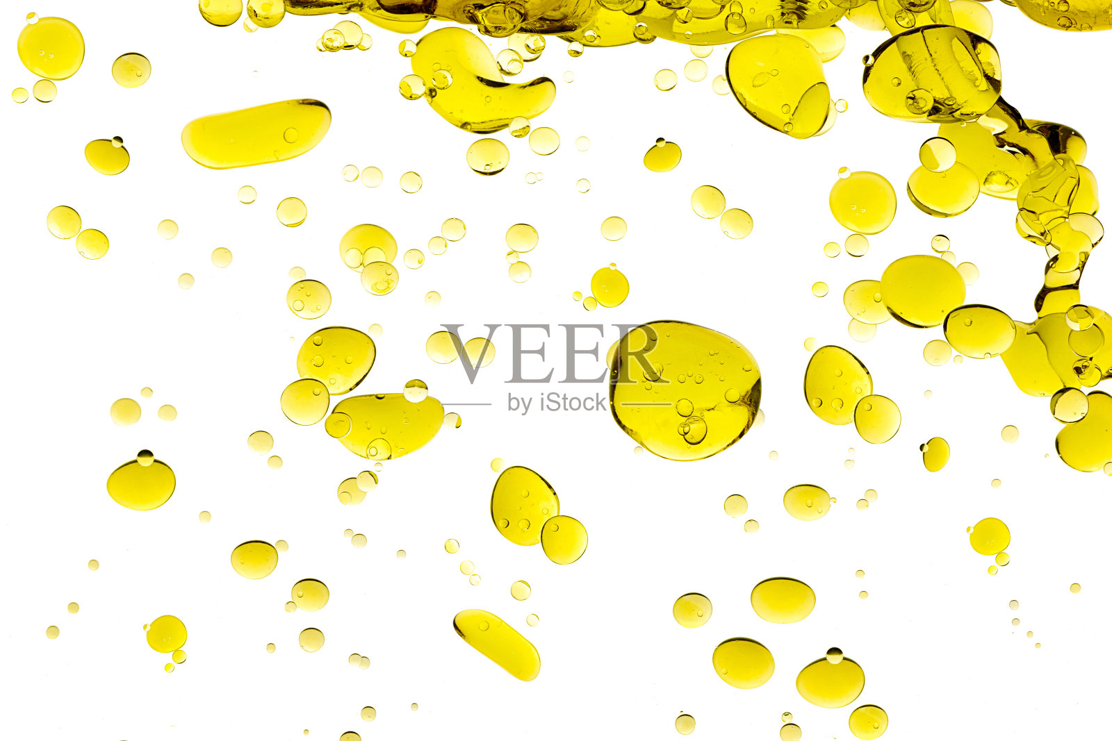 橄榄油滴孤立在白色照片摄影图片
