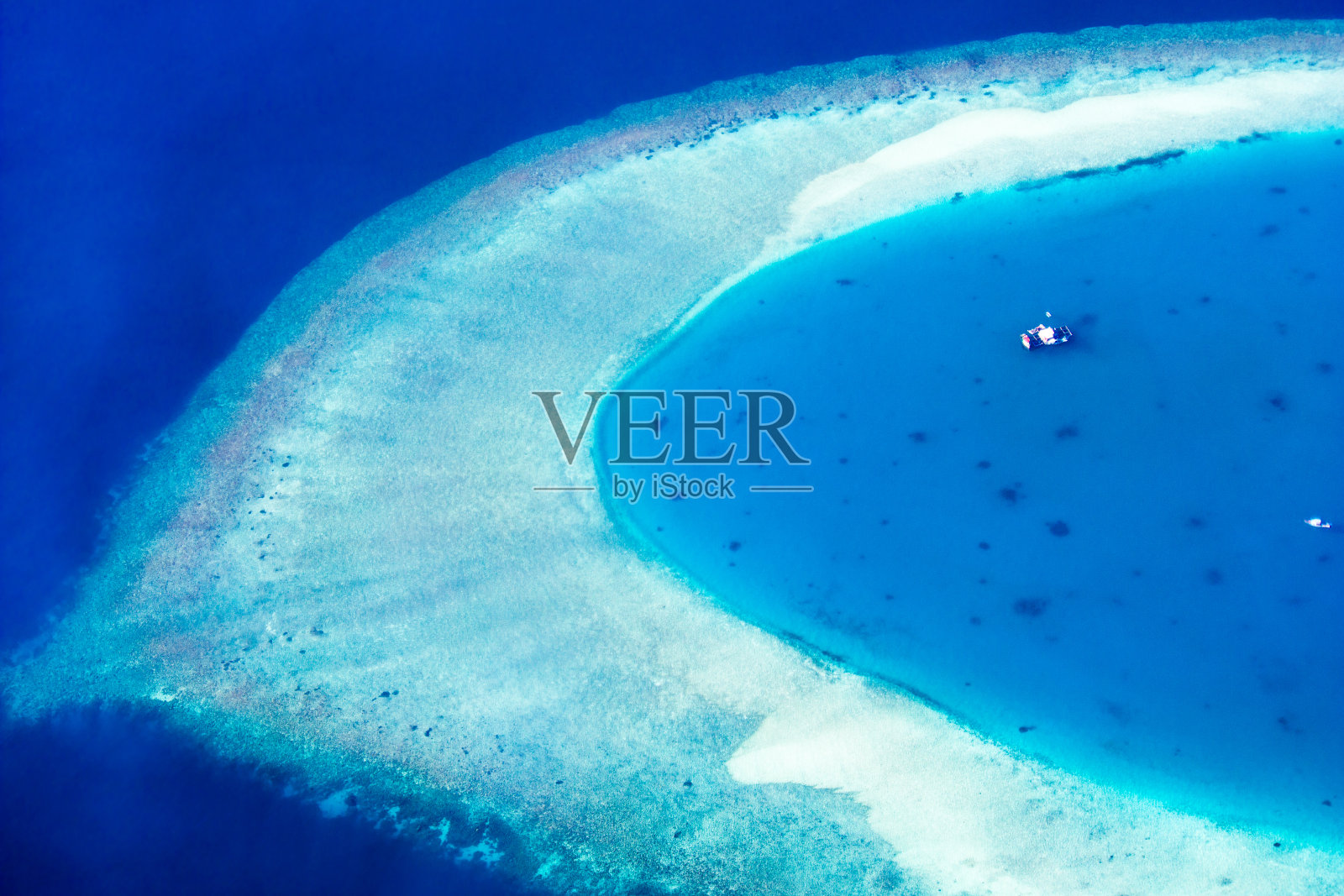 北阿里环礁在马尔代夫照片摄影图片