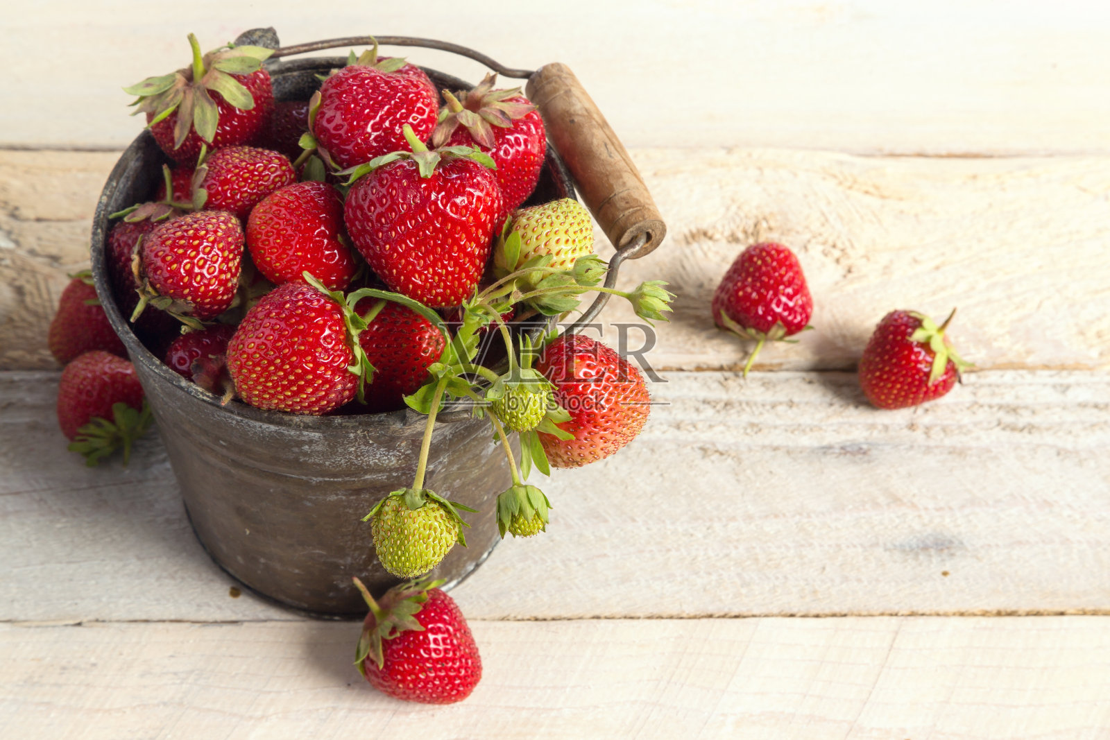 新鲜的草莓的季节照片摄影图片