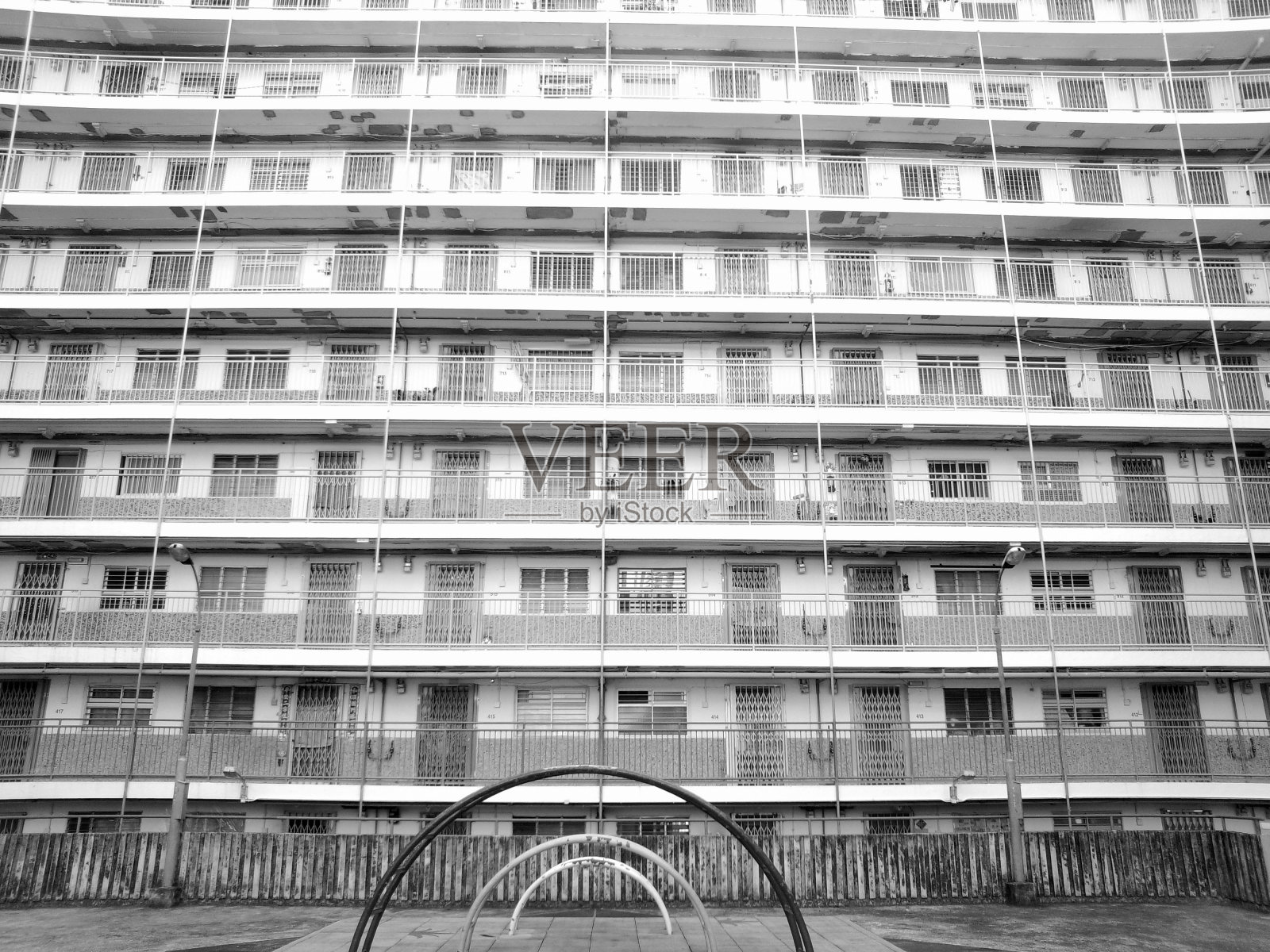 香港灰色风格的旧公寓照片摄影图片